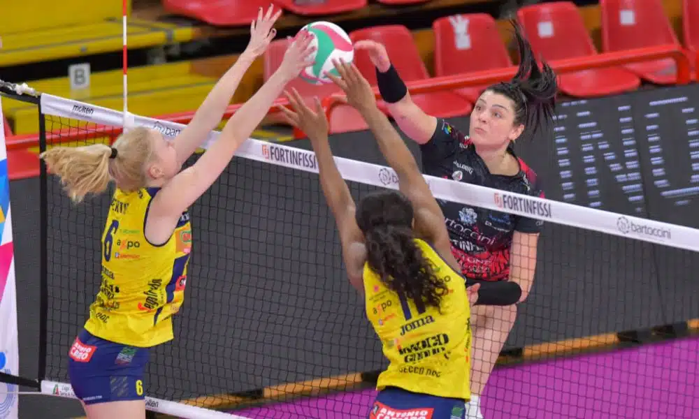 Rosamaria brilha, Gabi líder e Samara melhor sob Mari