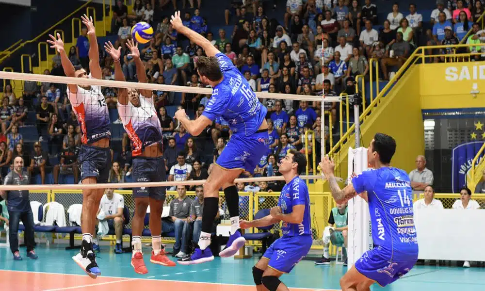 Taubaté enfrenta o Vôlei Renata pela Superliga