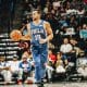 Raulzinho do Philadelphia 76ers na NBA Vencemos Juntos