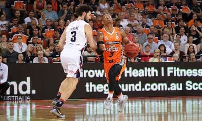 Scott Machado é destaque do Cairns Taipans na NBL