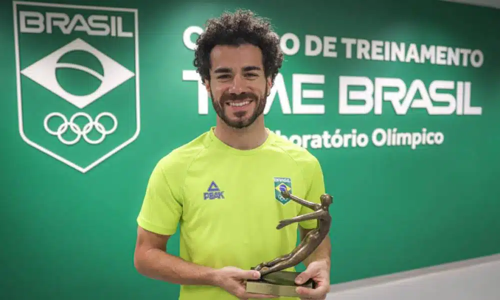 Avancini recebe troféu do PBO e se mostra confiante para Tóquio