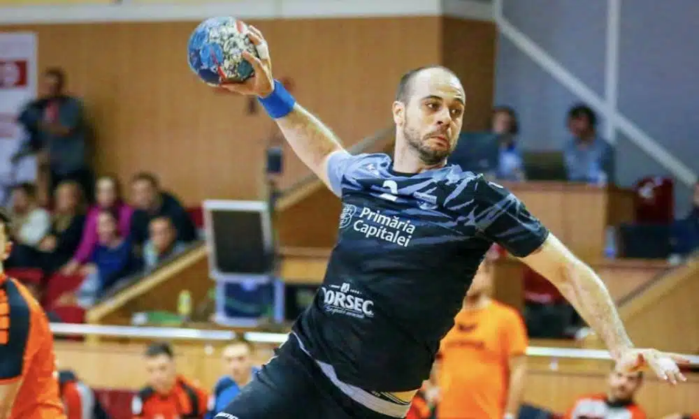 Henrique Teixeira - CSM Bucareste Romeno de Handebol Masculino