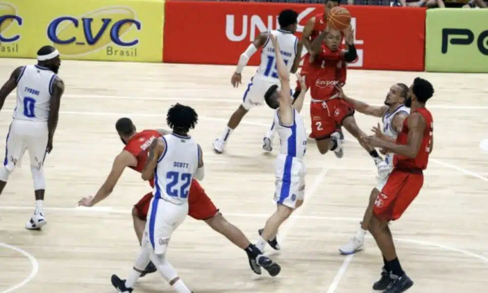 Surpresa e cesta mais rápida marcam vitória dos paulistas no NBB