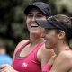 Luisa Stefani vence irmãs Pliskova e vai às quartas em Dubai