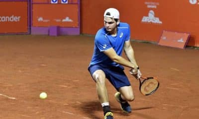 Monteiro e Wild avançam às quartas no ATP de Santiago