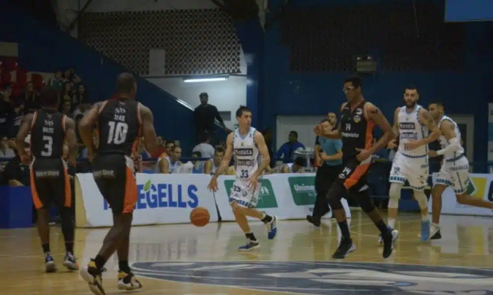 Rodada tripla do NBB tem novo lanterna e vitória fora de casa