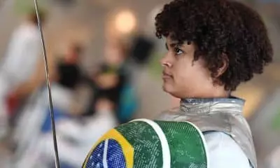 Bia Bulcão, no Grand Prix de Turim de florete de esgrima