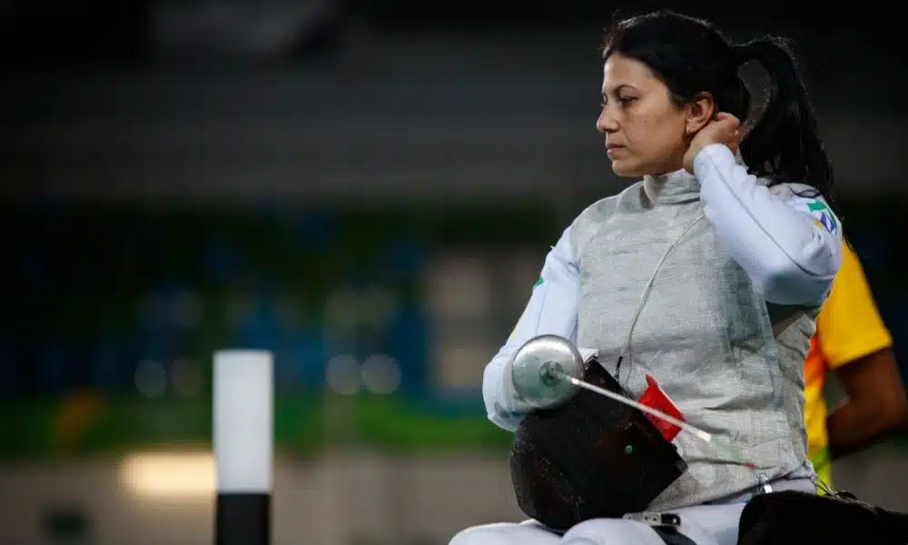Mônica Santos esgrima em cadeira de rodas jogos paralímpicos de tóquio sabre Copa do Mundo de Paraesgrima