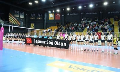 Gabi não entrou em quadra na vitória do Vakifbank sobre o Besiktas (Foto: Divulgação/Vakifbank)