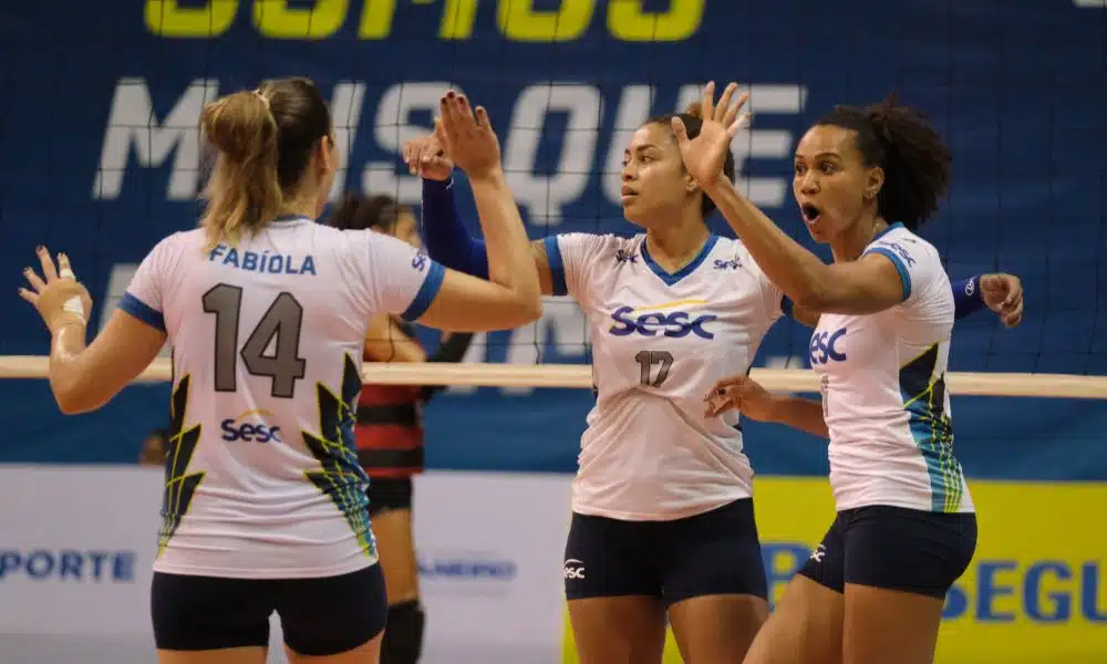 Sesc RJ vence Valinhos fora e segue na caça aos líderes da Superliga