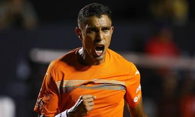 Thiago Monteiro vence Guido Pella pelo Rio Open de tênis