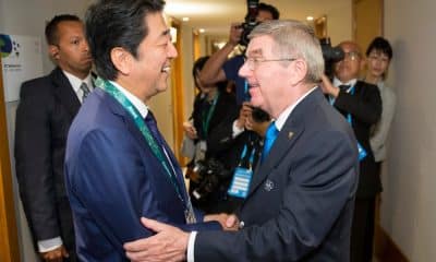 Shinzo Abe e Thomas Bach