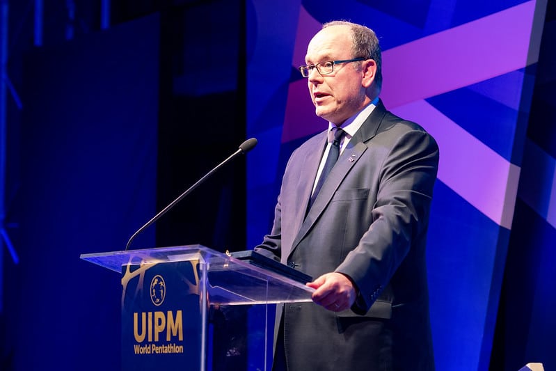 Príncipe Albert II de mônaco - presidente de honra uipm - coronavírus