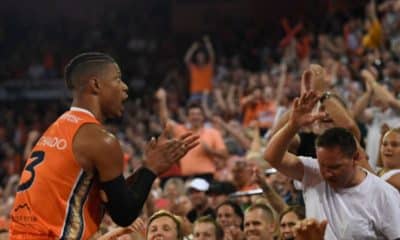 Scott Machado foi o 3º maior pontuador do Cairns Taipans na partida (Foto: Divulgação/Taipans)