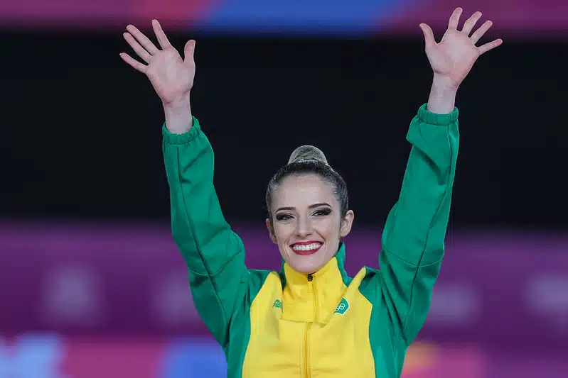 Natália Gaudio, da ginástica rítmica, não está classificada para Tóquio, mas já pensa nas Olimpíadas de Paris