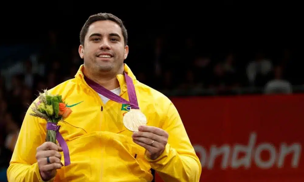 Jovane Guissone, campeão paralímpico da esgrima em Londres 2012