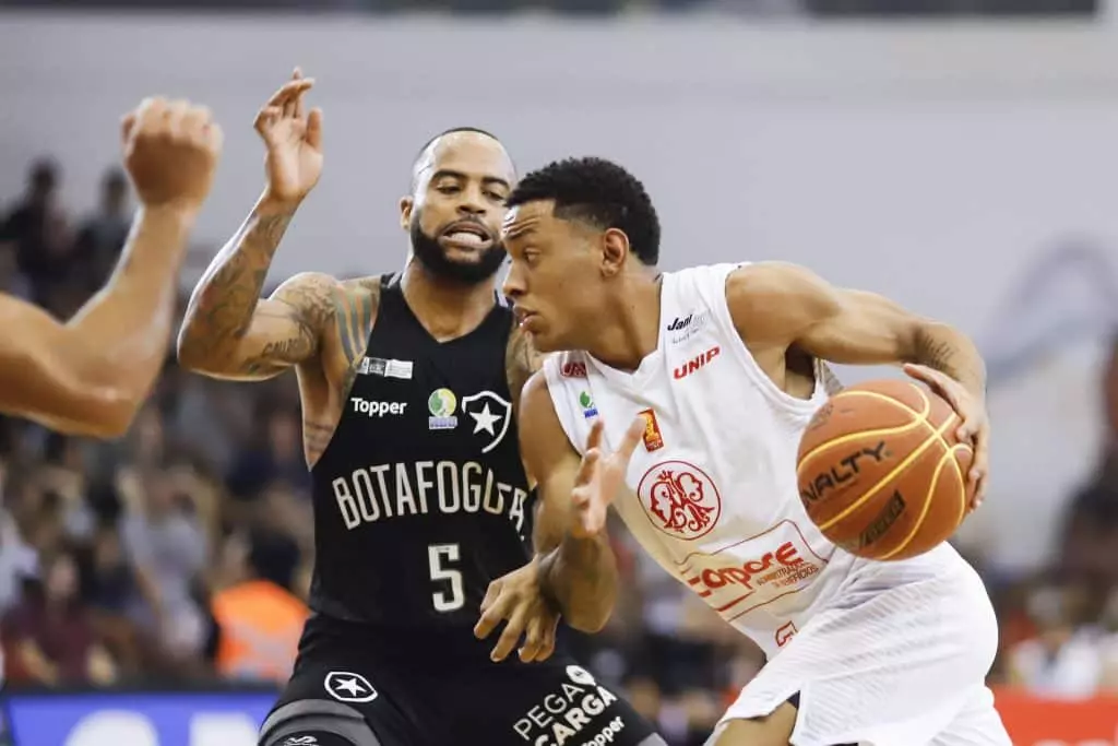 Yago Mateus revelou os sonhos de jogar a NBA e as Olimpíadas, falou sobre a quarentena do coronavírus e destacou sua evolução no Paulista e seleção brasileira