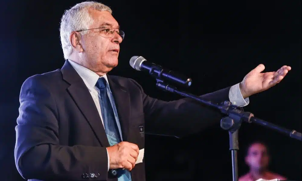 Presidente da CBHb (Confederação Brasileira de Handebol) - Manoel Oliveira - volta ao comando