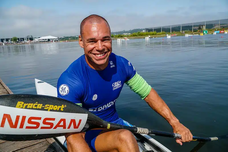 O Brasil já tem quatro representantes da canoagem garantidos nos Jogos Paralímpicos de Tóquio, em 2021. Os atletas brasileiros classificados são Caio Ribeiro, o 'Gold Saci', ou saci de ouro, de 34 anos, medalhista de bronze na Rio-2016, Luís Carlos Cardoso, 35, hexacampeão mundial e dono de 12 medalhas em Campeonatos Mundiais, Fernando Rufino, o 'Cowboy de Aço', 35, que subiu ao pódio em 2014 e 2015 em Mundiais, e Debora Raiza, 24, segunda e terceira colocada em Mundiais da modalidade