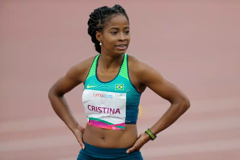 Corredora dos 100 e 200 m, Vitória Rosa destacou a relação com o técnico Katsuhico Nakaya, cogita treinar os 400 m e relembrou um momento dos Jogos Pan-Americanos