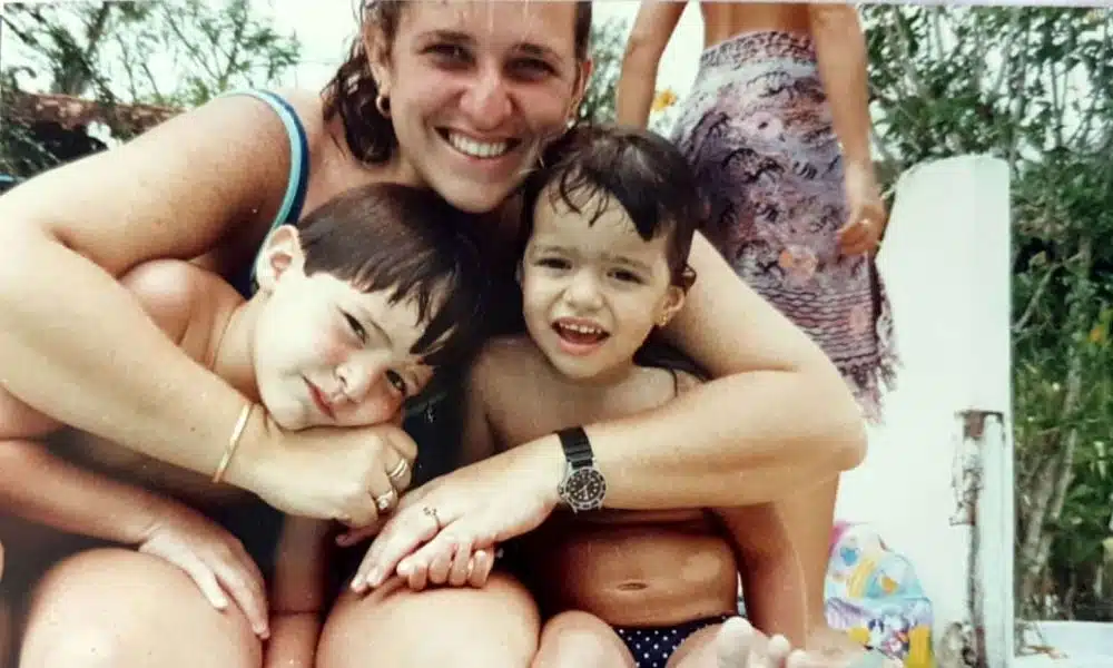 Mãe de dois: Trabalho dobrado e alegria incalculável