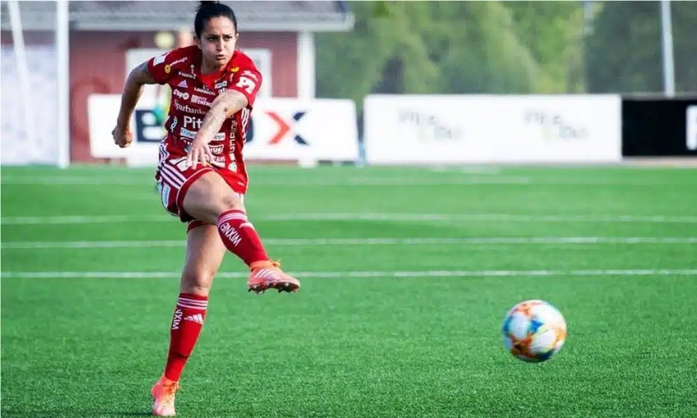 Fernandinha - Campeonato Sueco de Futebol Feminino - Pitea