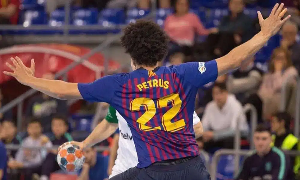 Candidato a melhor defensor da Champions, Petrus exalta o Barcelona