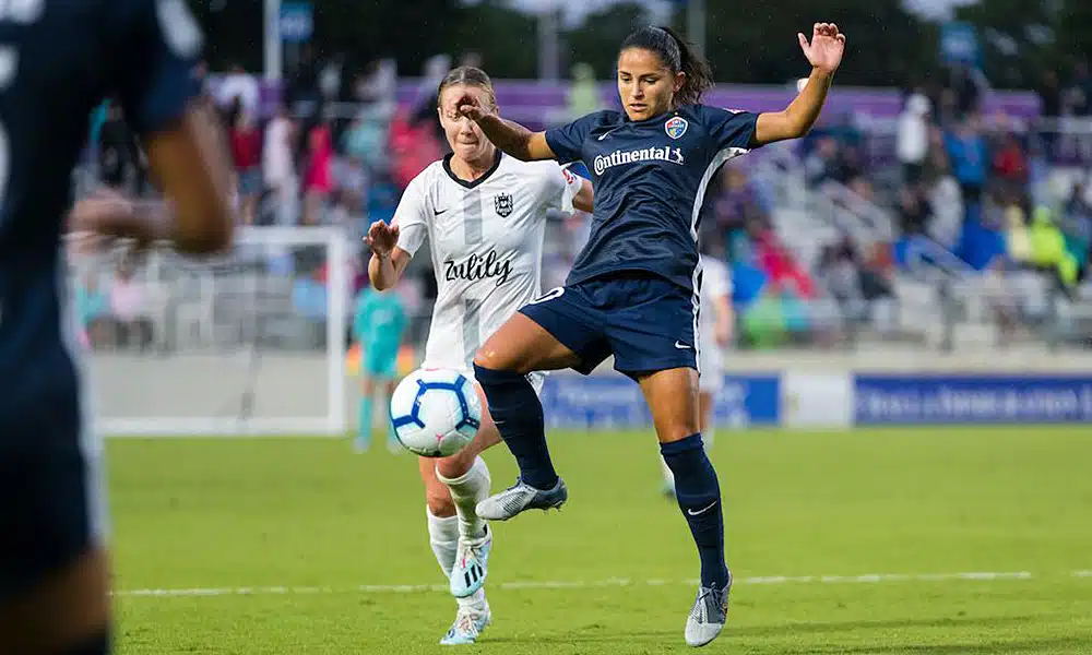 Debinha futebol feminino North Carolina Courage Challenge Cup