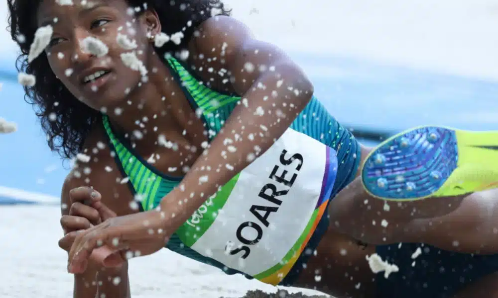 Núbia Soares Tóquio salto triplo lesão Mundial indoor