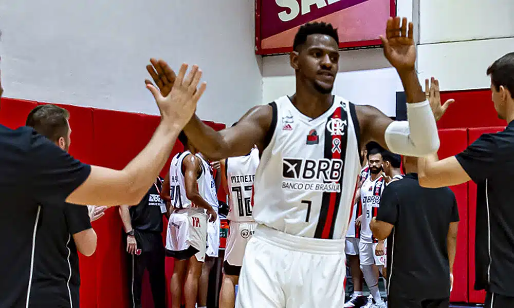 Jhonatan Luz renovação flamengo basquete