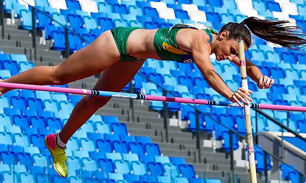 Juliana Campos salto com vara atletismo universíade de napoles fabiana murer live cbat