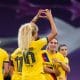 Barcelona vence o Atlético e avança para a semi da Champions com gol de Hamraoui