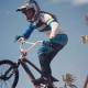 Paola Reis cai no Round 1 da Copa do Mundo de Sarrians de Ciclismo BMX Racing (Foto: Instagram/@paolareis78)
