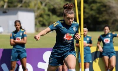 Lateral da Seleção Feminina Sub-17, Ana Clara exalta período de treinos