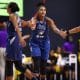 Damiris Dantas entrou em quadra nesta segunda-feira (31) pela WNBA e foi decisiva na vitória do Minnesota Lynx diante do Los Angeles Sparks, por 96 a 78. Depois de sair derrotado no primeiro quarto, o time da brasileira fez um grande segundo período, quando assumiu a dianteira e não deu mais chances ao oponente. Damiris fechou o jogo com 17 pontos, sendo dez no momento que a virada aconteceu