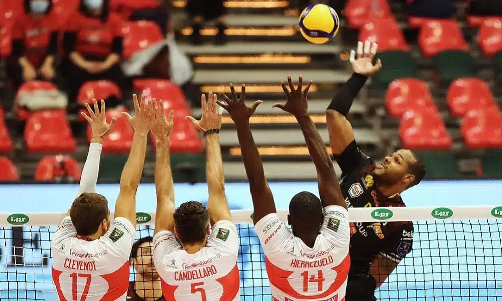 Lube Civitanova vence mais uma e segue 100% de aproveitamento