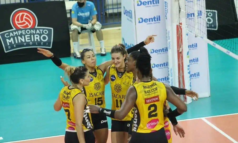 Pela 2ª rodada do Campeonato Mineiro de Vôlei feminino, o Dentil Praia Clube venceu o Brasília por 3 sets a 0 e decidirá o título com o Minas nessa quinta