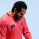 Time de César Bombom segura empate fora de casa e lidera grupo na Liga Europeia de handebol