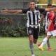 Botafogo venceu o Athletico pela oitava rodada e conquistou a primeira vitória na competição