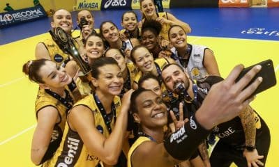 Praia Clube é campeão do Troféu Super Vôlei feminino