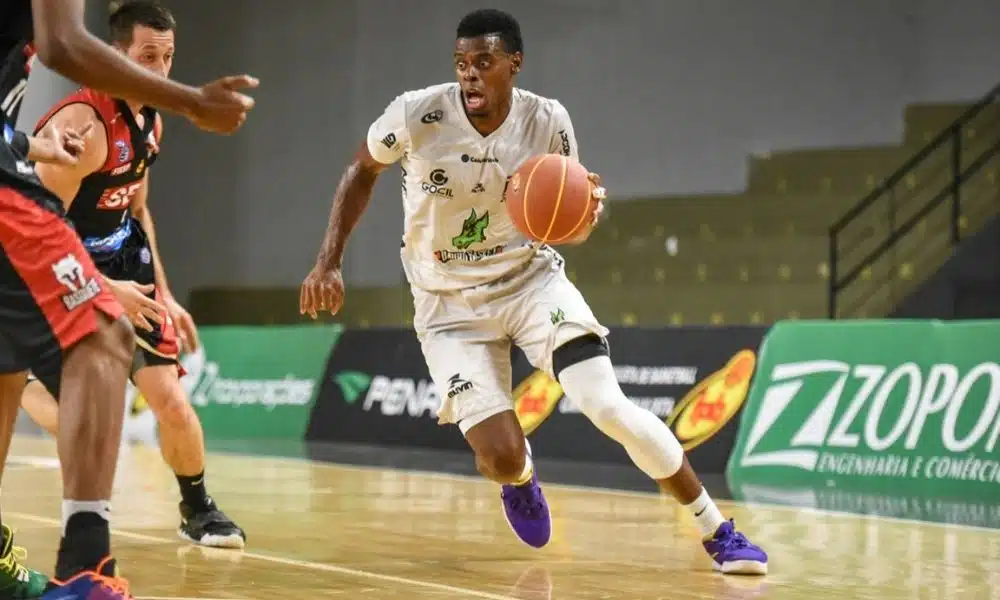 Assista ao vivo: Pato Basquete x Bauru - NBB 2020/2021