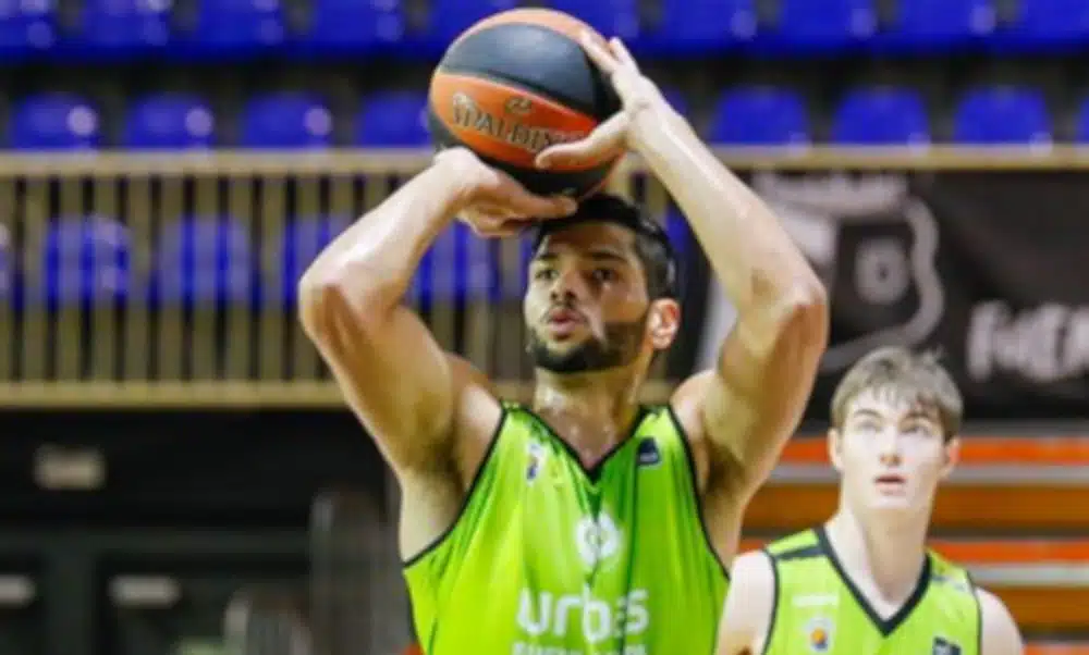 O ala Leo Meindl foi o atleta mais usado pelo técnico Paco García nas quatro primeiras rodadas da Liga ACB, o Campeonato Espanhol de basquete masculino. Apesar de o Urbas Fuenlabrada ainda não ter vencido pela competição, o brasileiro apresenta médias de 11 pontos, seis rebotes e 28 minutos. Entretanto, essa boa notícia individual contrasta com o início negativo da equipe, que ocupa a lanterna