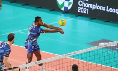 O ponteiro Lucarelli e seus companheiros do Trentino estrearam com vitória na segunda rodada da Champions League de vôlei masculino. Integrando o Grupo H, com sede na cidade de Amriswil, na Suíça, o time do brasileiro derrotou o Dínamo Moscou, por 3 sets a 0, parciais de 25/18, 25/13 e 25/16. O campeão olímpico na Rio-2016 iniciou como titular e marcou cinco pontos, sendo quatro em ataques e um de bloqueio