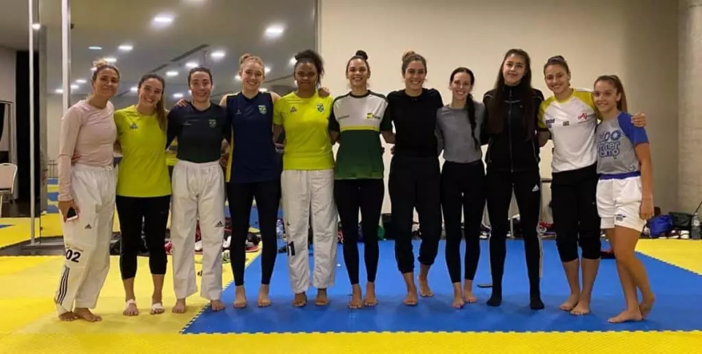 Icaro Miguel Milena Titoneli Taekwondo sérvia missão europa