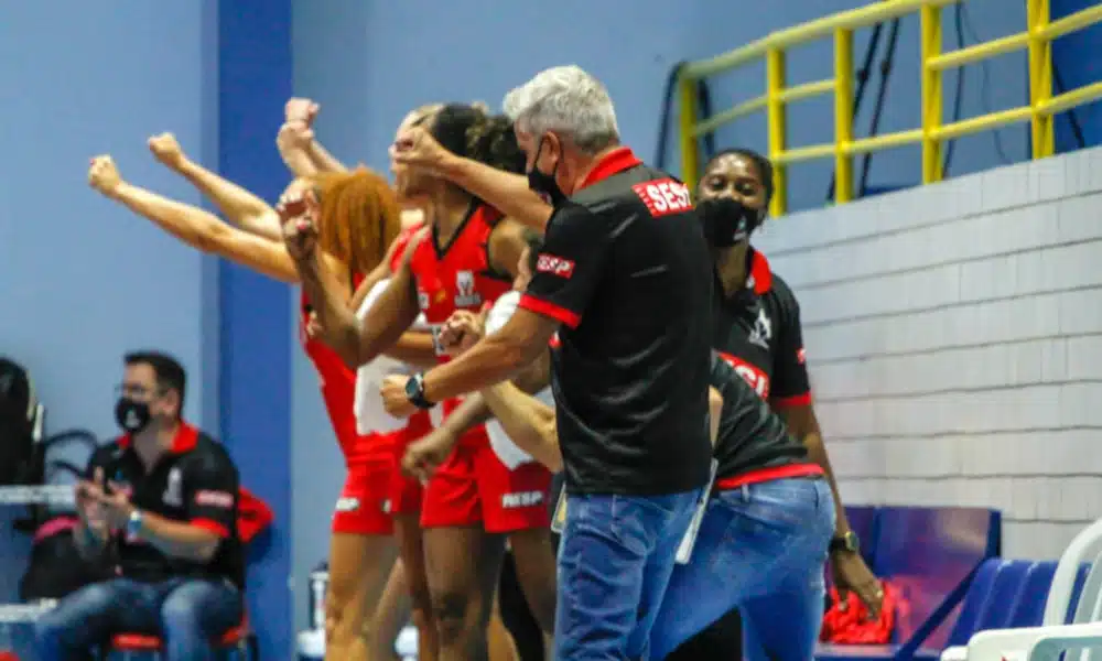 Santo André/APABA e Sesi Araraquara fecharam a segunda rodada da segunda fase do Campeonato Paulista 2020 de basquete feminino nesta segunda-feira (30). Em jogo disputado no ginásio Parque Celso Daniel, no ABC Paulista, o time comandado pelo técnico Daniel Wattfy venceu com facilidade por 68 a 46. Na etapa inicial, as equipes se enfrentaram na mesma cidade e as mandantes tinham vencido por 55 a 52.