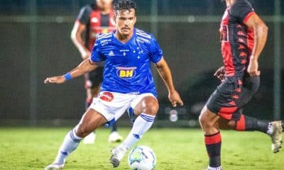 No Sesc Alterosas, em Belo Horizonte, pela 14ª rodada do Brasileiro Sub-20, o Vitória foi quem desceu para o intervalo em vantagem. Na marca dos 30 minutos, Santiago disparou, carregou a bola e só parou quando balançou as redes do Cruzeiro. Já no segundo tempo, aos sete, Ítalo balançou as redes e fez o segundo do Vitória. A Raposa, no entanto, diminuiu aos 15, com David.