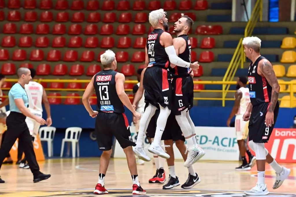 Franca encerra sequência invicta do São Paulo Acompanhe ao vivo: Franca x Campo Mourão - NBB