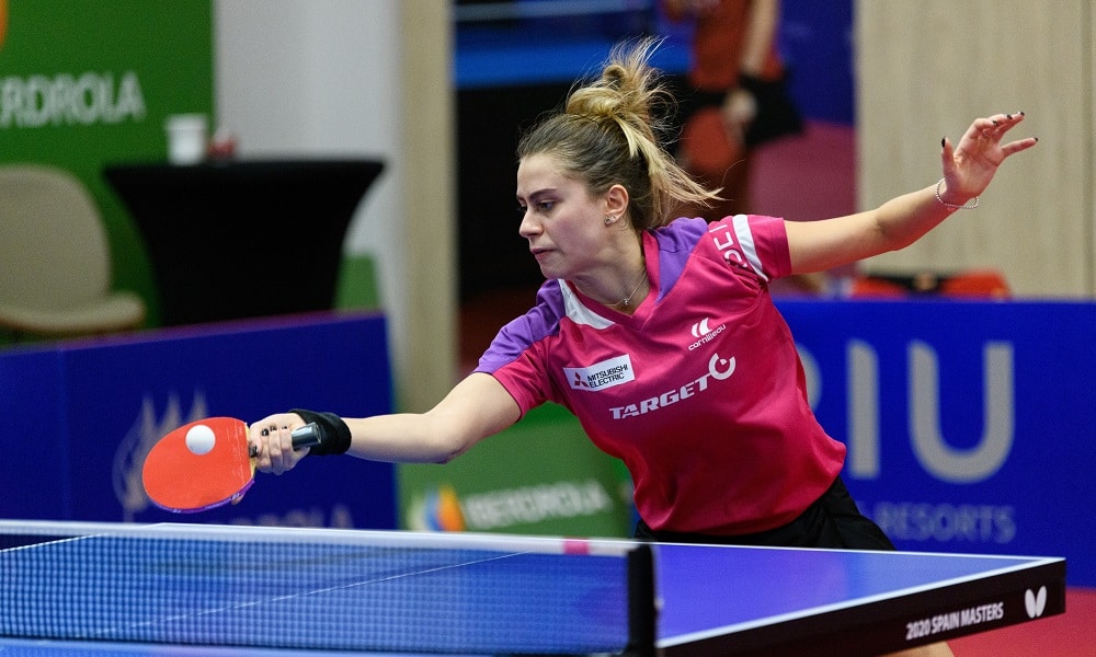 Bruna Takahashi segue invicta e já está classificada antecipadamente