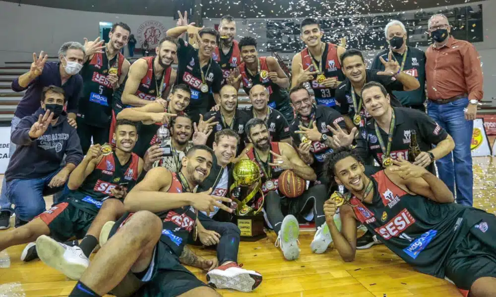 Sesi Franca vence Paulistano e é tricampeão do Paulista de Basquete masculino
