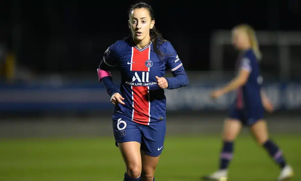 Os 32 clubes garantidos na fase de 16 avos de final da UEFA Champions League de futebol feminino 2020/21 já sabem seus adversários. Cinco desses times contam com atletas brasileiras, nove na totalidade. Os confrontos, de ida e volta, estão marcados, respectivamente, para os dias 9 ou 10 e 15 ou 16 de dezembro